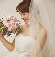 WEDDINGDRESS KUROE 写真画像